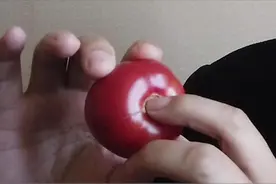 买番茄时，挑圆的还是扁的？老菜农:牢记这3点，就不会买错