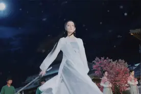 安乐传：迪丽热巴发簪掉落头发散下来这幕，没忍住连看50遍，美爆