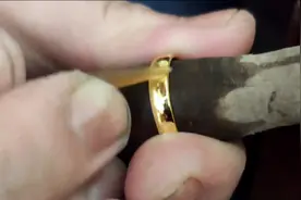 这样做的素圈黄金戒指，是不是很低调？视频封面