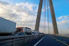 深度解析：为什么沪苏通大桥开通后，苏通大桥仍旧拥堵严重？视频封面