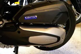 本田新款佛沙踏板车，排量125，前后ABS刹车，油耗2.3，颜值爆表视频封面