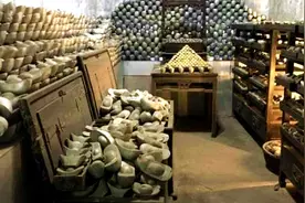 山西乔家大院在鼎盛时期有多少钱，如何衰落的，乔家后人在哪里？