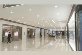 重庆：为确保用电，将商场营业时间调为16时至21时视频封面