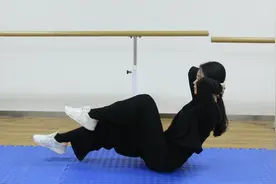 每晚睡前躺着蹬自行车，坚持1个月，瘦腿收腹效果杠杠滴！