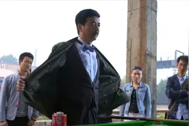 一家亲：小伙羞辱大叔是土老帽，不料大叔是台球高手，让小伙输惨视频封面