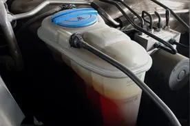 更换奥迪Q5冷却液也就500块 这价格可以呀视频封面