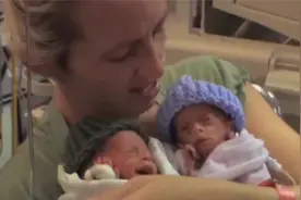 六胞胎：孕妈妈怀上6胞胎，30周后就要剖腹产，只因肚子太大了！