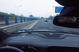 大壬在北京驾驶雪佛兰开拓者跟大家聊聊