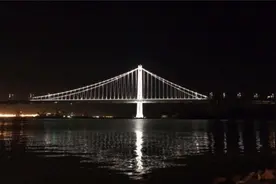 斥资500亿请求中国修桥，建成后连破多项记录，美国直接猛夸视频封面