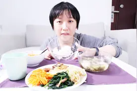 韩国人天天吃拌饭不胖的原因，菜比饭多，营养均衡，我又瘦了。视频封面