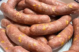 手把手教你做玉米脆皮肠，配方比例详细讲解，肉嫩皮脆不含添加剂