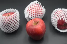 买苹果时，为什么苹果要包着袋子卖，原来有“猫腻”，涨知识了视频封面