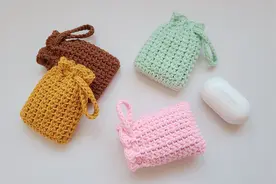 钩针编织：无线蓝牙耳机收纳袋，小巧可爱的迷你束口袋。视频封面