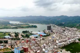 航拍广西横县六景镇，距离南宁只有几十公里，全国综合实力千强镇视频封面