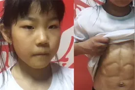 8岁女孩学跆拳道两年！八块腹肌直角肩太猛，网友：我看到就躲视频封面