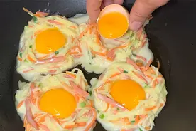 家里有土豆就能做的土豆饼，做法简单孩子爱吃，当早餐十分不错