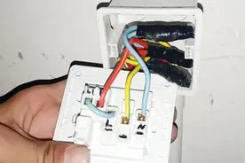 墙里电线烧坏怎么办？电工师傅教你2招，不用拆墙也能轻松解决！