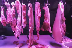 实拍武汉猪肉涨价太吓人，看看10月26日卖多少一斤，让人大吃一惊视频封面