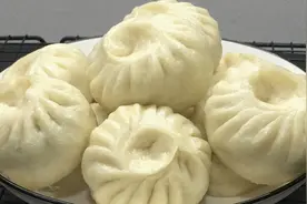 青菜素包子简单好吃的秘诀，不用发面，薄皮大馅儿，不塌陷不回缩