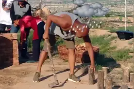 乐嘉现场挑战劈柴，前一秒信心十足，结果瞬间被打脸视频封面