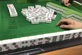 麻将圈有4不摸5不碰之说，小妹听说了也照做了，原来是传说视频封面