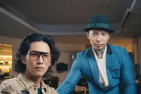 留长发过度期怎样修剪，成功变身意式风情长卷发