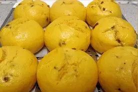 南瓜别煮着吃了，试试这个奶香南瓜开花馒头，蓬松柔软、细腻香甜