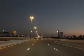 高端音乐《觉醒》一首让人飘动的音乐，云走世界每个角落！