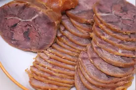 这样卤出的五香牛肉、颜色自然红润、肉香突出、视频良心靠谱视频封面