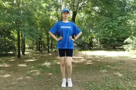 早上空腹原地竞走，瘦得特别快，每天3分钟，不节食瘦3到4斤视频封面