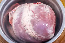 生猪心怎样做好吃？看厨师长用的大料，从清洗到上桌，全程无保留