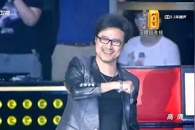 好声音：俩女孩神翻唱《我的天空》炸翻全场，那英：热血沸腾！