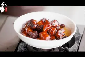 畲族外婆做了30多年红烧肉，城里客人吃完就不走了，秘密是猪肉视频封面