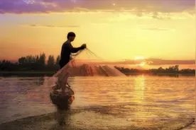 渔民曾意外捞出8件宝贝，其中还有珍贵国宝文物，后上交获奖500元视频封面