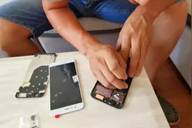 三四年的华为手机 主板屏幕全部更换配件花了600多 能修好吗？视频封面