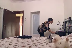 重生：母亲打扫房间，发现女儿电脑没关，一看内容气得血压狂飙视频封面