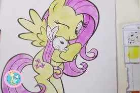 小马宝莉绘画故事书 柔柔参加动物聚会开心抱小兔子