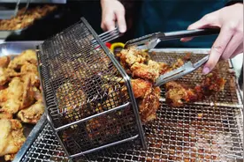 泉州“最牛的炸鸡腿”，8元一个开花鸡腿，比肯德基麦当劳的好吃视频封面