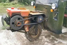 广西农村独有的拖拉机，造型奇特，村民叫“鸡公车”，适合跑山路