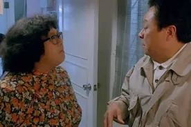 家门口被放一条蛇，把全家人吓的不轻，原来这是骠叔在找存在感视频封面
