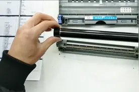 全网首发，兄弟打印机硒鼓更换鼓芯视频教程，网友分分钟学会视频封面