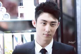 黄景瑜称当演员前比现在帅，皮肤特别好，黄景瑜讲述成名经历