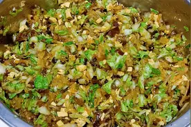 白菜豆腐粉条素馅大包子这样调馅太香了，皮薄馅大，没有肉也好吃