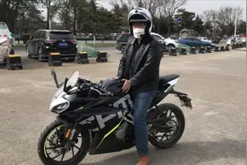 老巢试驾春风新款250sr摩托车 简单介绍 非专业评测 声浪抖动展示