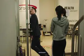 韩剧5：男人去健身房请了一名女私人教练，仅用30秒，腿就练废了视频封面