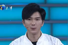 34岁酒吧歌手月赚上万元，演唱一首歌曲五六百元丨非你莫属视频封面