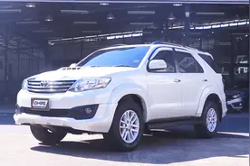 新到店的丰田奔跑者，了解外观内饰配置后，还考虑福特撼路者吗？