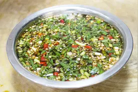 大厨公开万能小米辣佐料的做法，先收藏起来，做凉菜再也不求人了