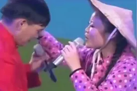 蒋大为嘲讽朱之文，大衣哥草帽姐俩农民歌手唱肉麻情歌，太般配了视频封面