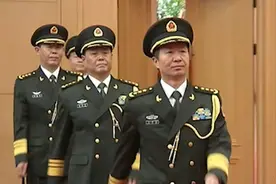 四位将军同时晋升上将！职务均系首次披露